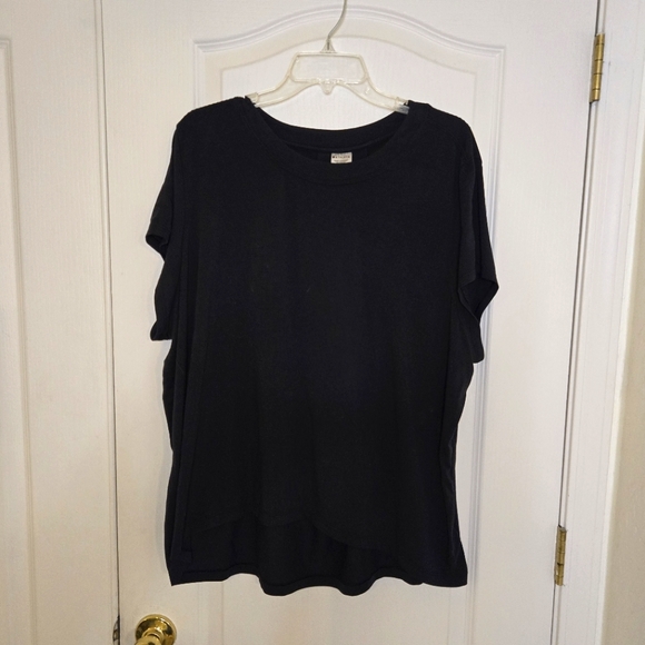 Athleta Tops - ATHLETA with ease tee